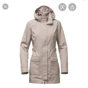 North Face Tomales Bay trench rain coat EUC